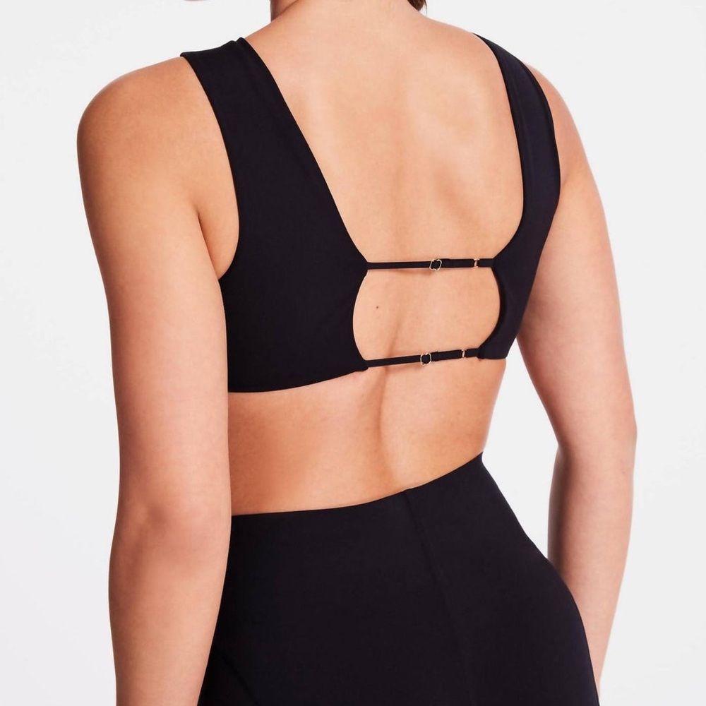 Bandier Le Ore Calla Crop Sports Bra Top
